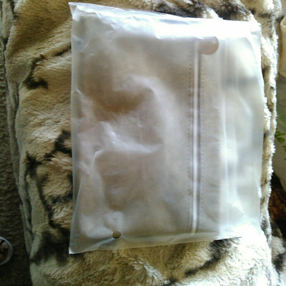 BareMinerals Gorgeous makeup bag! 💄 - Picture 2 of 5